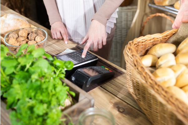 Kasa fiskalna Elzab – nowoczesne rozwiązanie dla sklepów spożywczych